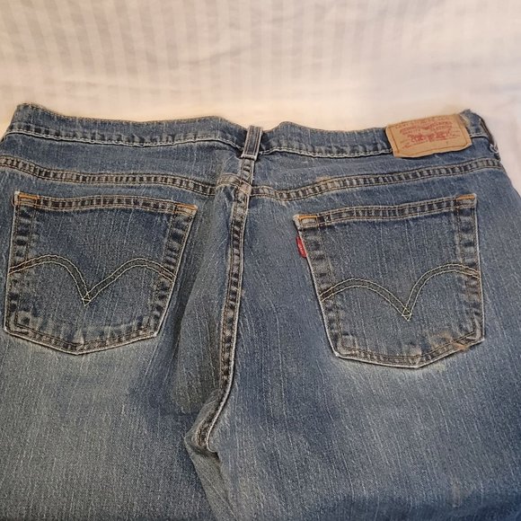 Levis 515 Dark Blue Bootcut Womens 16 Short Distressed Bottom Edge - Picture 7 of 15